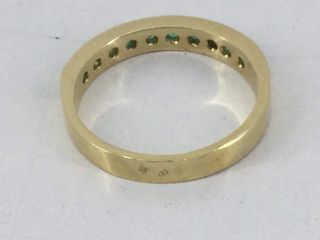 anillo oro 18k con piedra con esmeralda