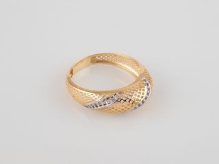 anillo oro 18k con piedra con circonita