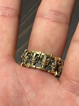 Anillo de oro único "Joker".