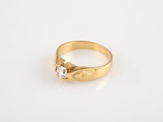 anillo oro 18k con piedra con circonita