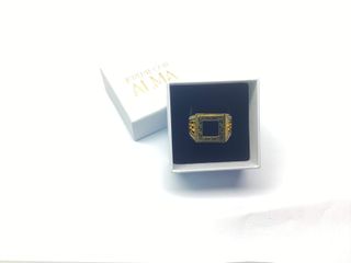 sello oro 18k con piedra con circonita