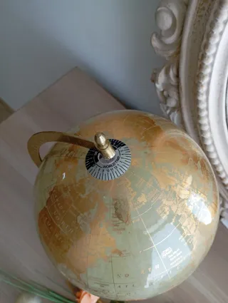 Globo terráqueo vintage madera y latón