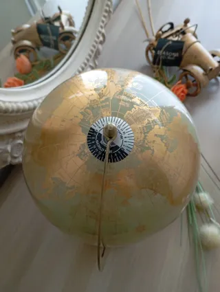 Globo terráqueo vintage madera y latón