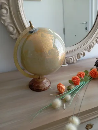 Globo terráqueo vintage madera y latón