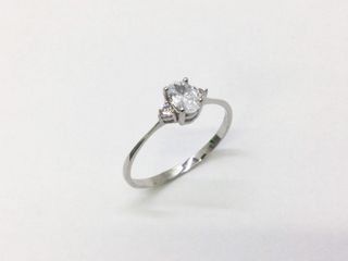anillo oro 18k con piedra con circonita