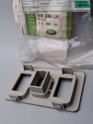 BTR6984LUM Embellecedor botones techo solar Discov