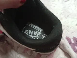 Zapatillas Vans Talla 34. 24 cm longitud