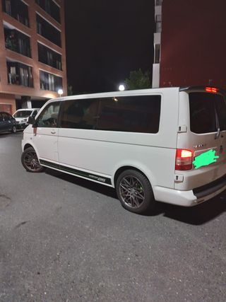 Volkswagen Caravelle 2012