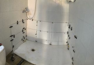 Pica lavamanos de porcelánico a medida