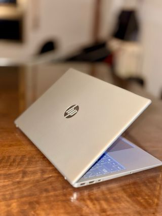 Portatile HP 15-fd Core 5 120U 16GB RAM 512GB SSD