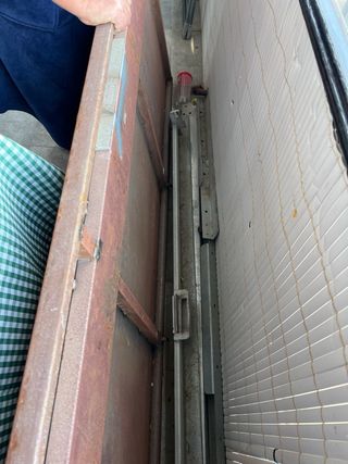 Puerta seguridad metálica con cerradura multipunto