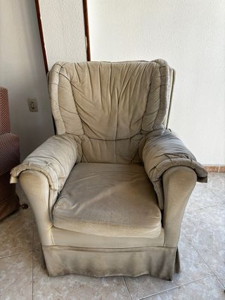 Mueble comedor + juego de 2 sillones + 1 sillon.