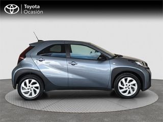 TOYOTA Aygo X Play MT