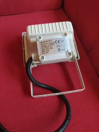 Foco halógeno con cable