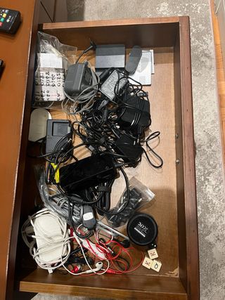 Cables y adaptadores variados