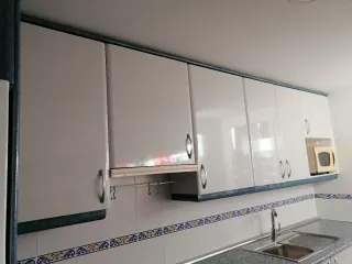 Armario para campana extractora y conducto