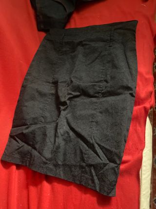 Falda de rayas blanco y negro