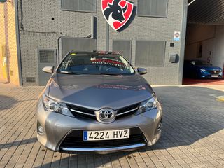TOYOTA Auris 120D Advance