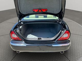 Jaguar XJ XJ6 2.7D V6 Executive