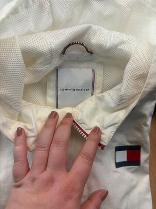 Parka Tommy Hilfiger blanca entretiempo