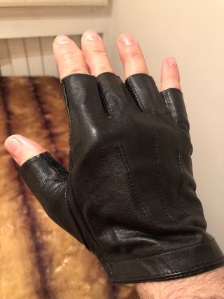 Guantes de piel Zara negros sin dedos