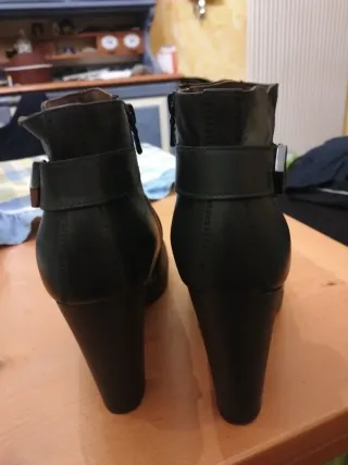 Stivaletti Nero Giardini neri donna