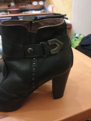 Stivaletti Nero Giardini neri donna