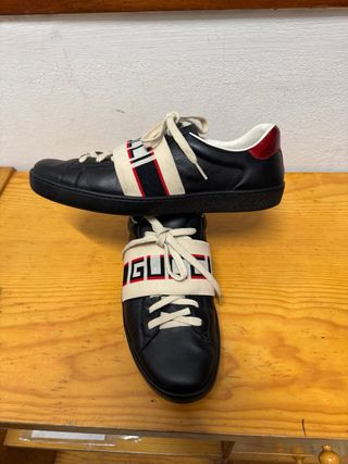 Zapatillas Gucci Negras con Banda Roja
