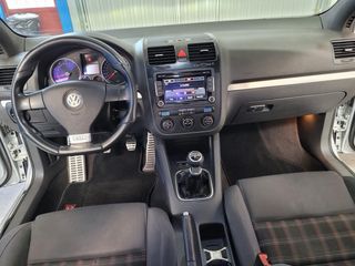 Volkswagen Golf 2005