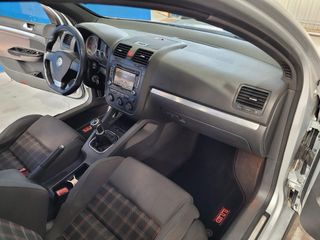 Volkswagen Golf 2005