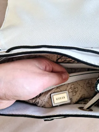 Mochila Guess Blanca Corazón Rojo