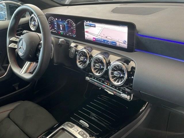 MERCEDES-BENZ A A 250 e AMG Line (EURO 6e)