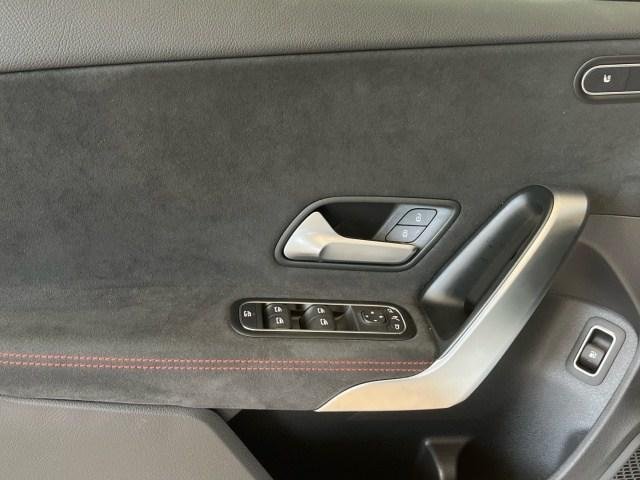 MERCEDES-BENZ A A 250 e AMG Line (EURO 6e)