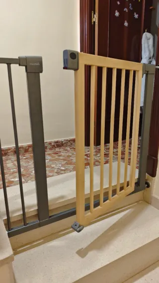 Valla seguridad Munchkin bebé