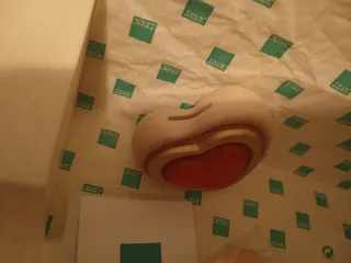 Segnaposto cuore oro o rosso con cartoncino Thun