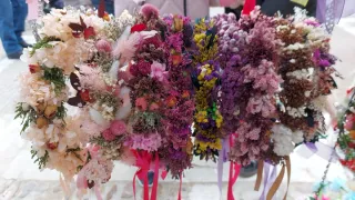 Corona comunión flores preservadas multicolor