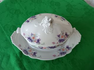 Centrotavola in porcellana floreale