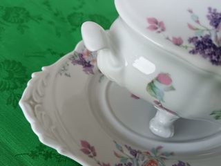 Centrotavola in porcellana floreale