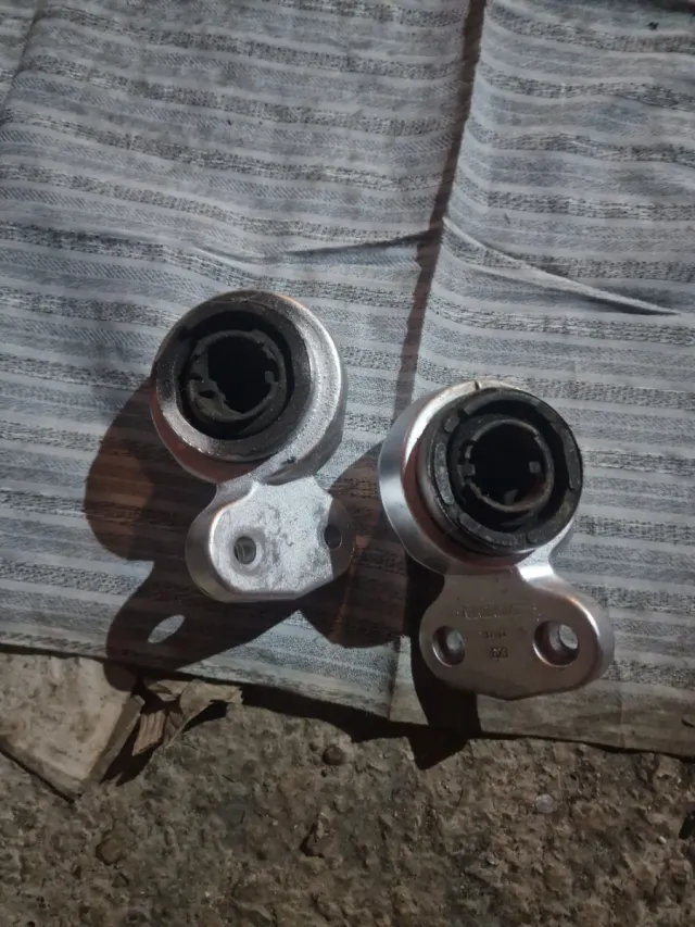 Silemblocks BMW Serie 320D E46 in buone condizioni