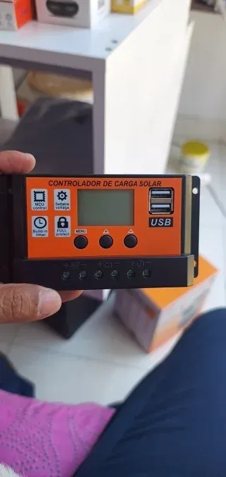 Controlador Carga Solar PWM 100A 12V/24V