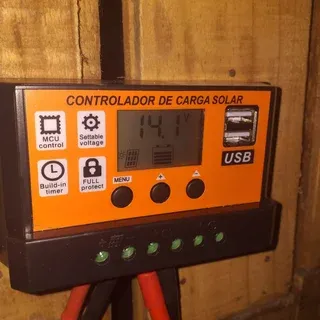 Controlador Carga Solar PWM 100A 12V/24V