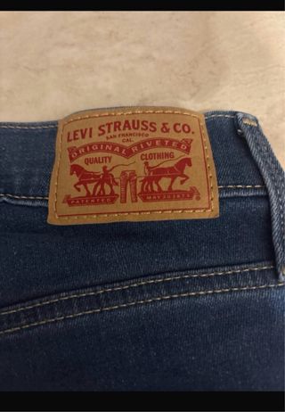 Jeans Levi's W24 L32 nuovi