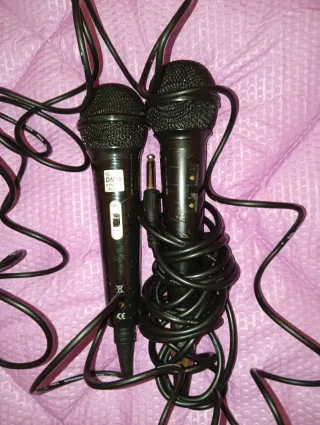 2 Micrófonos Dinámicos DM10