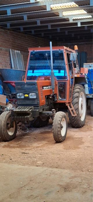 Tractor New Holland 80-66