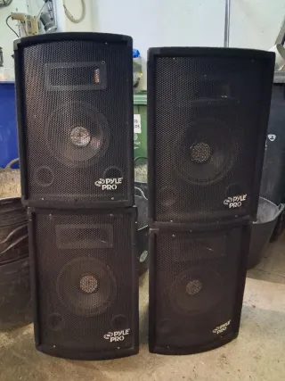 4 Altavoces Pyle Pro DE 300W