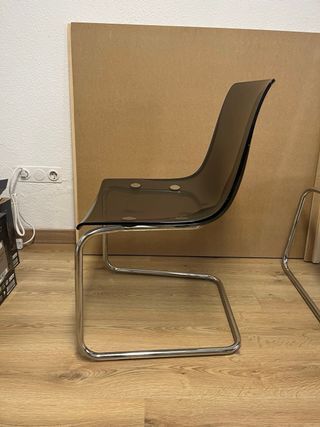 Silla Metacrilato y Metal Ikea