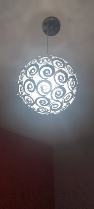 Lámpara colgante esférica diseño espiral