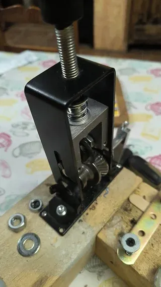 Pelacables portátil para taladro