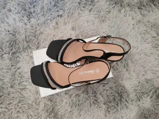 Sandali neri con strass