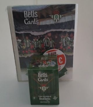 Holy Cards Betis Cards 2026 archivador + caja 50 s